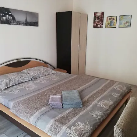 South Park Apartment *